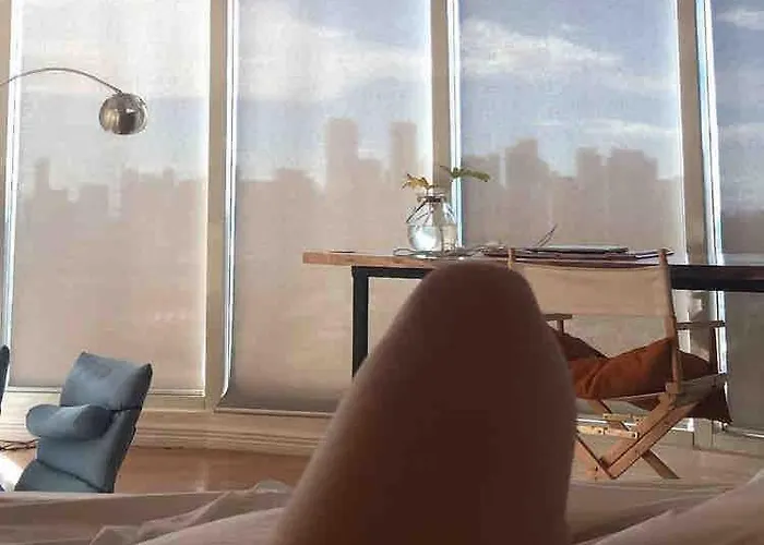 55-sqm Stunning View Wood House Poblacion Makati * Manila