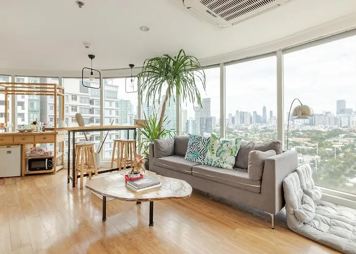 55-sqm Stunning View Wood House Poblacion Makati