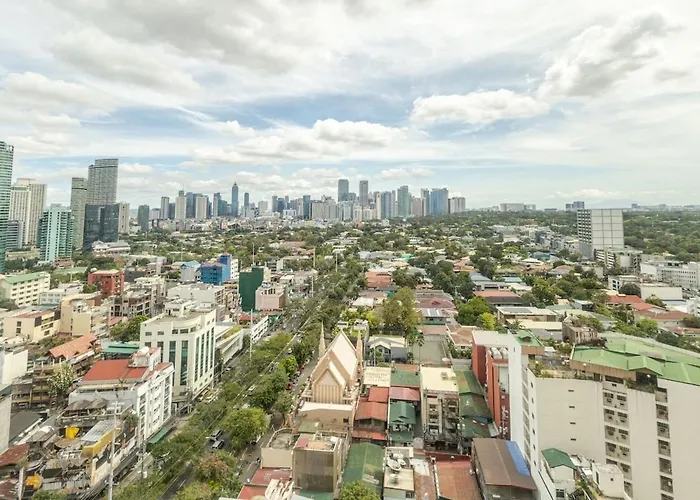 55-sqm Stunning View Wood House Poblacion Makati * Manila
